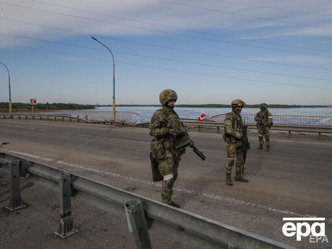 Резніков: Там ще 10 проходів є з Криму по суходолу, а не по мостах