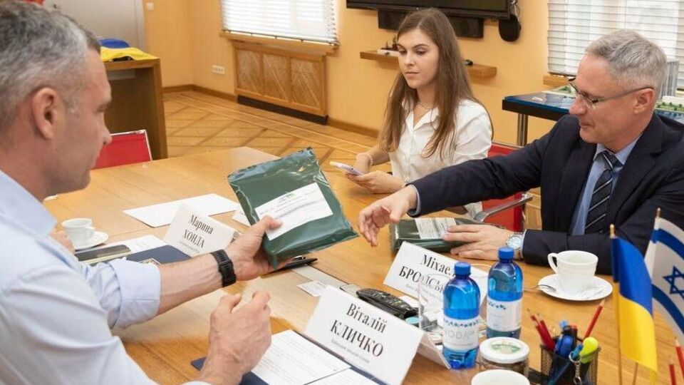 Израиль передал Киеву 50 тыс. пайков, сообщил Кличко