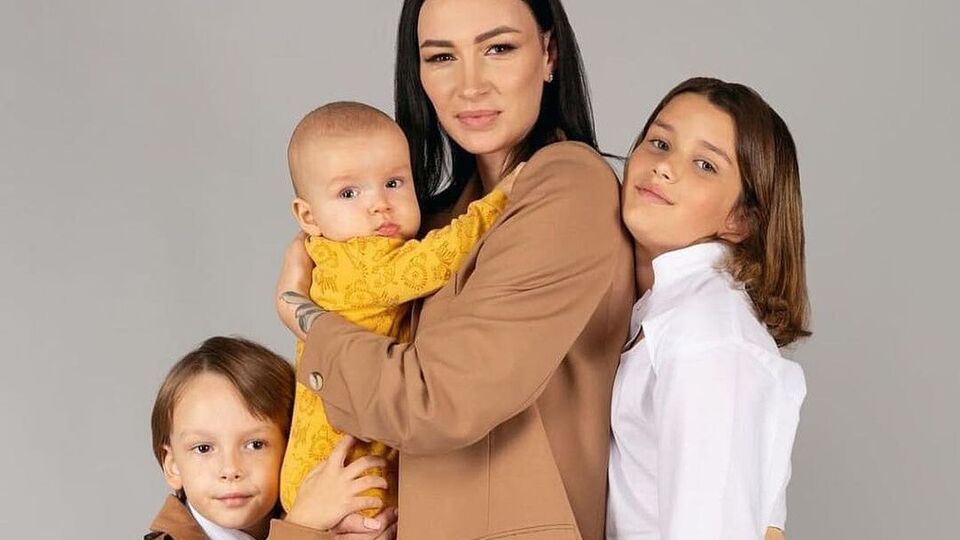 Отцом сыновей Приходько является ее нынешний муж, старшую дочь певица родила от гражданского мужа Кухилавы