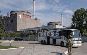 11 августа россияне четыре раза обстреляли район ЗАЭС, в частности, попав совсем недалеко от 1-го энергоблока, отметили в "Энергоатоме"