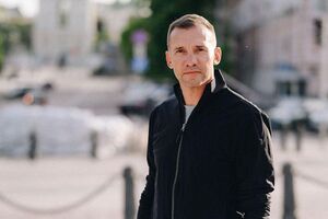 Шевченко вместе с женой воспитывает четырех сыновей