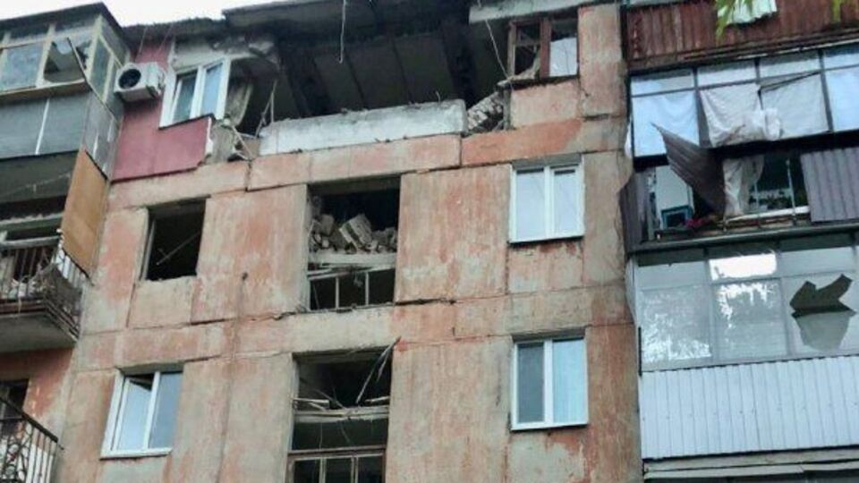 В Марганце повреждены четыре многоэтажных дома и несколько частных