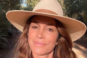 Кроуфорд: Моя мама навчила мене прасувати, коли мені було приблизно сім років