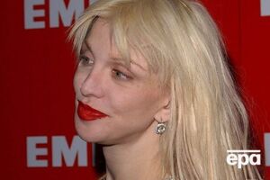 Кортни Лав проходила принудительное лечение от наркозависимости