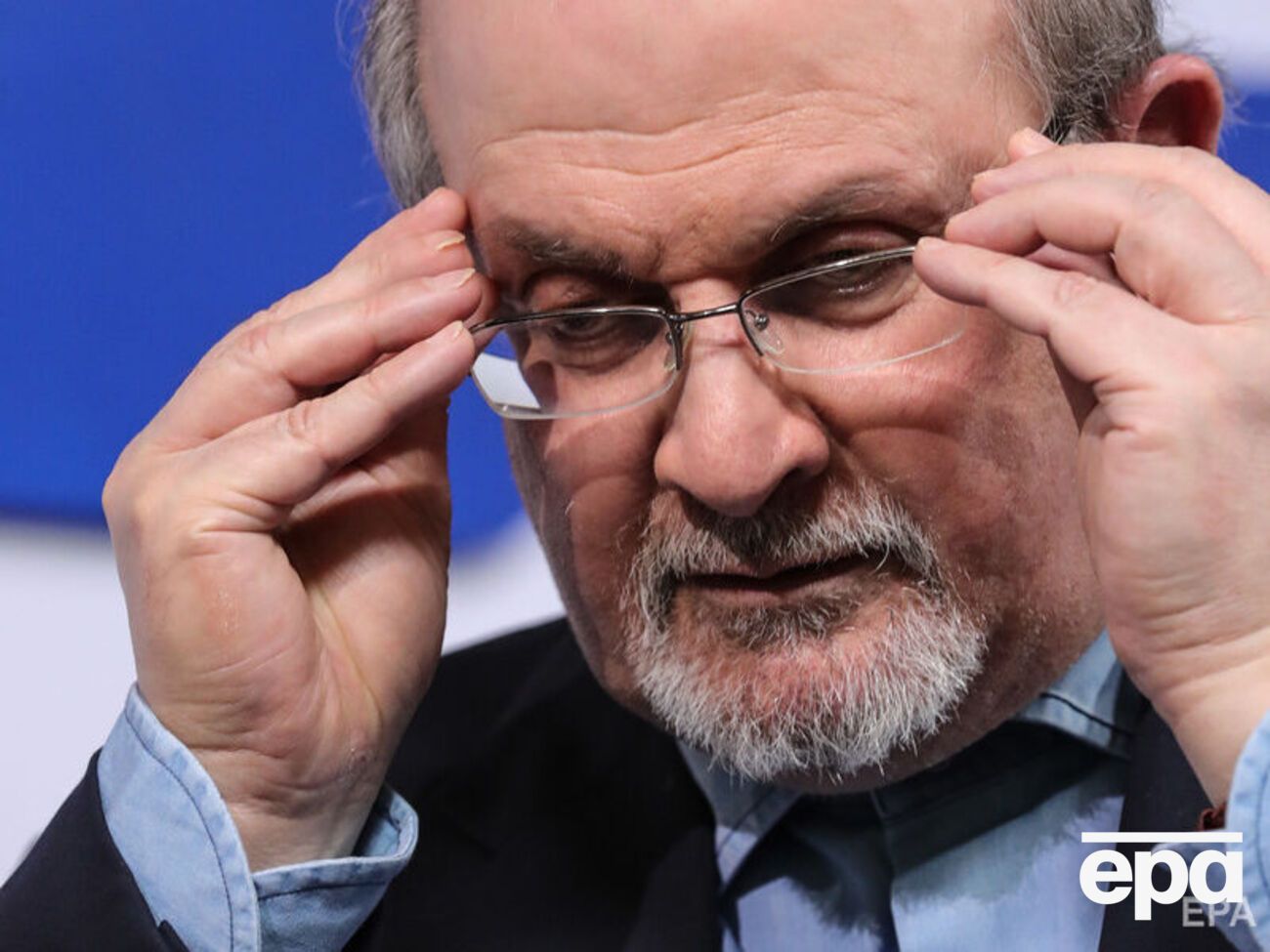 Рушди за несколько часов до нападения писал в PEN America о необходимости помочь украинским писателям