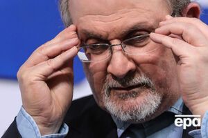 Рушди за несколько часов до нападения писал в PEN America о необходимости помочь украинским писателям
