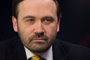 Пономарев отмечает: Путин пытается воевать так, чтобы украинцы убивали украинцев