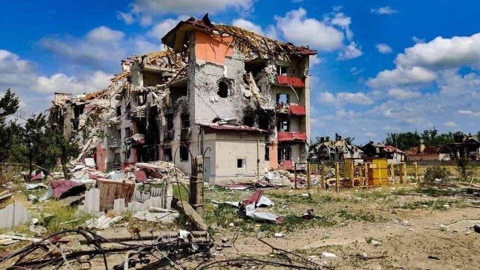 Окупанти захопили практично всю Луганську область
