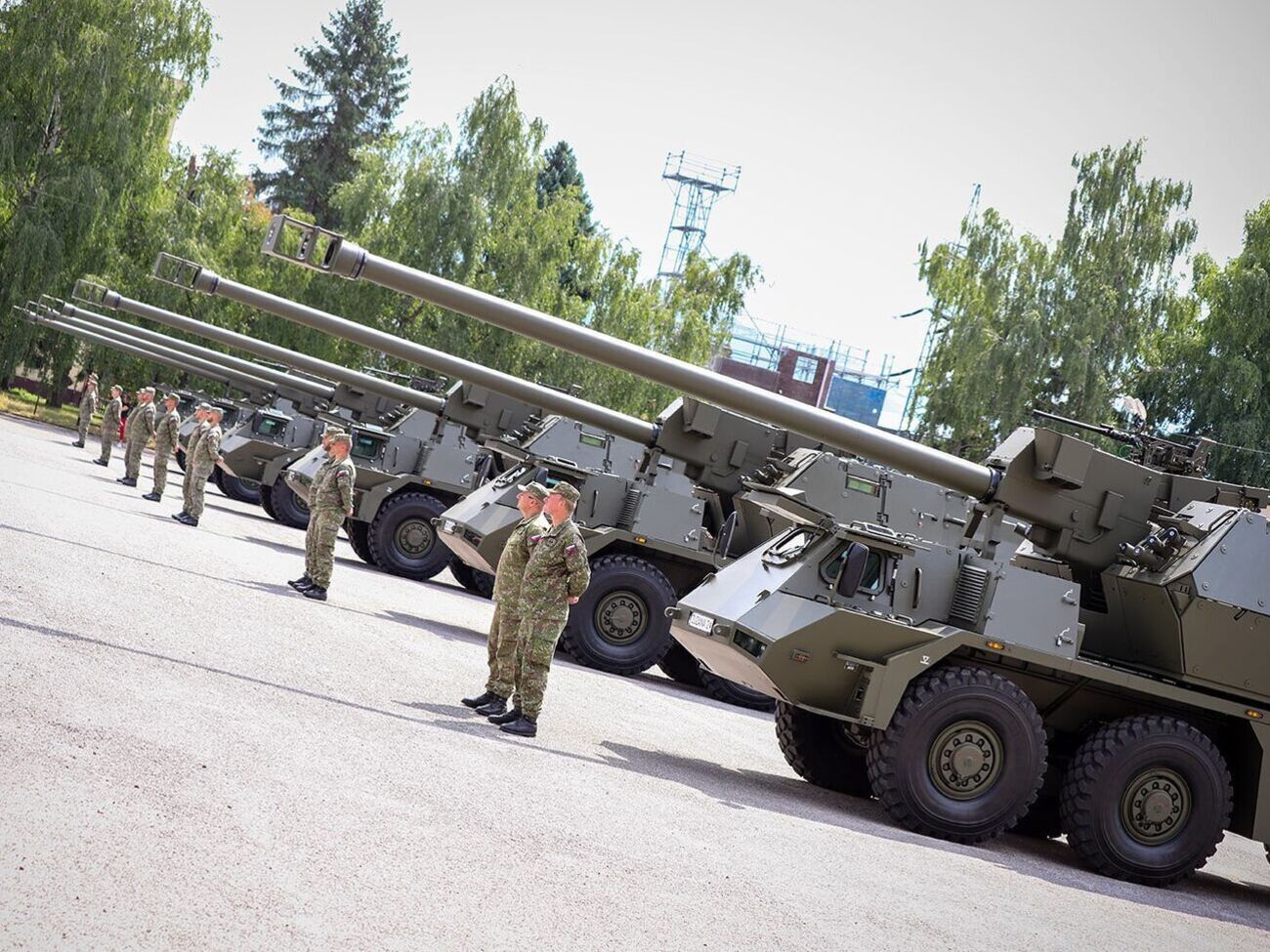 Надь подтвердил, что первые четыре словацкие гаубицы Zuzana 2 находятся в руках ВСУ