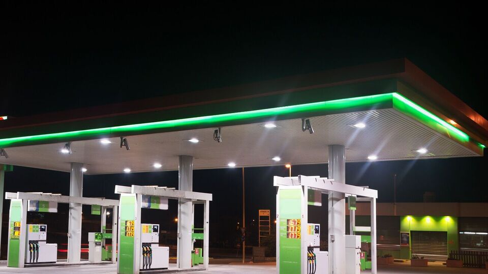 Военные России захватили и уничтожили 11 АЗС в Херсонской области, отметили в ОВА