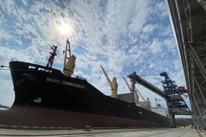 Судно Brave Commander под флагом Либерии прибыло в порт Пивденный 12 августа