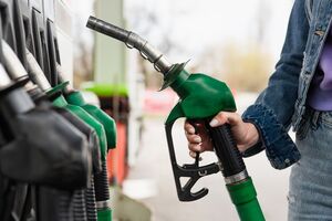 За розрахунками Міністерства інфраструктури, часткове повернення акцизів на дизель та бензин на тлі зниження цін на нафтопродукти на світових ринках матиме мінімальний вплив на роздрібну вартість
