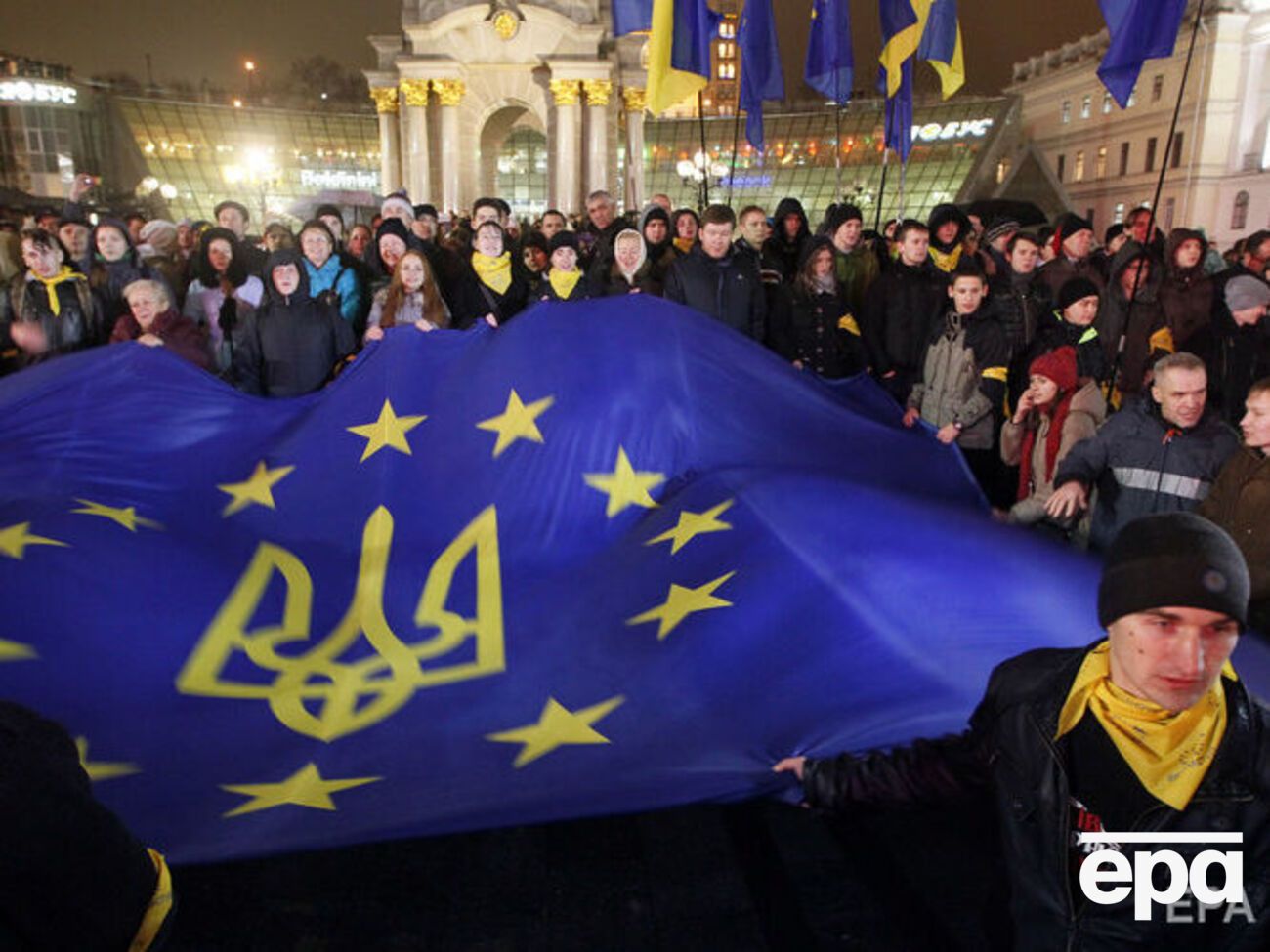 В ночь на 30 ноября 2013 года "Беркут" жестоко разогнал митинг молодежи в поддержку курса евроинтеграции на Майдане&nbsp;Незалежности в Киеве