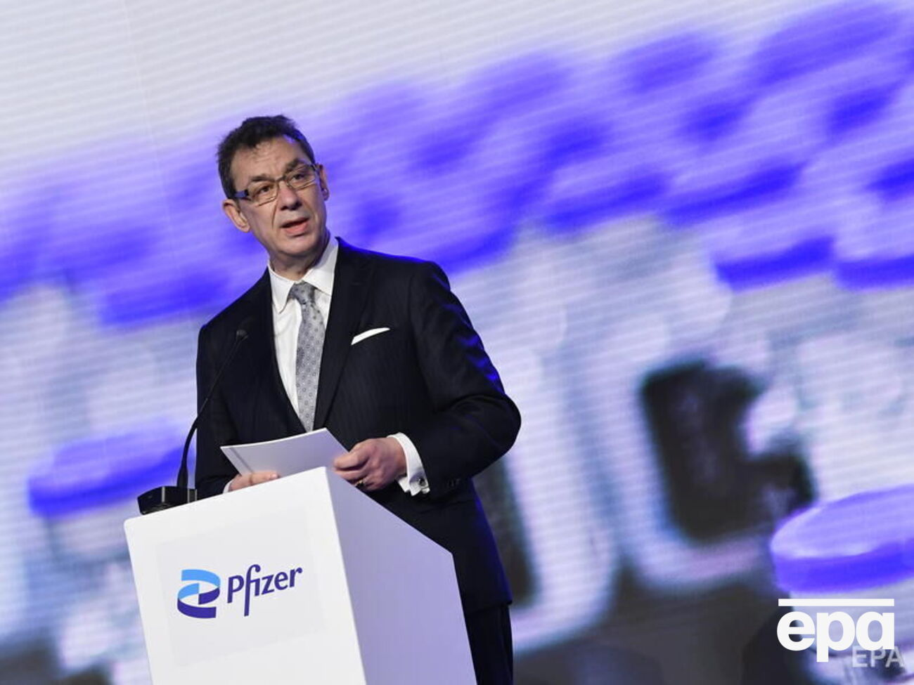Бурла уведомил об уходе в изоляцию