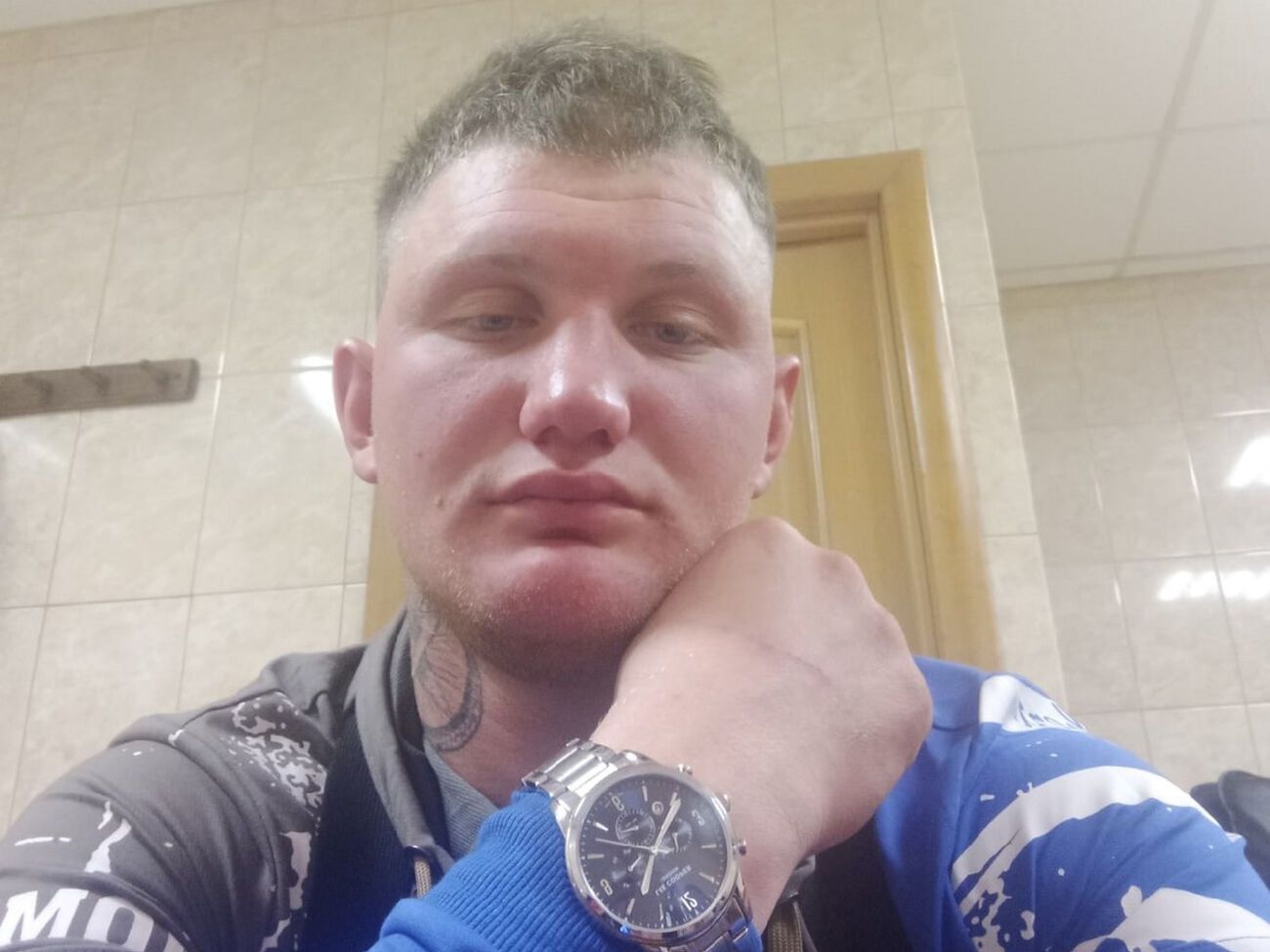 Фролкін відібрав телефон у жителів Андріївки в Київській області. Він зізнався у вбивстві цивільного в цьому населеному пункті