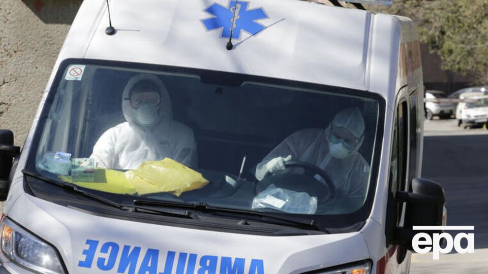 В больницу после взрыва отвезли двух пострадавших