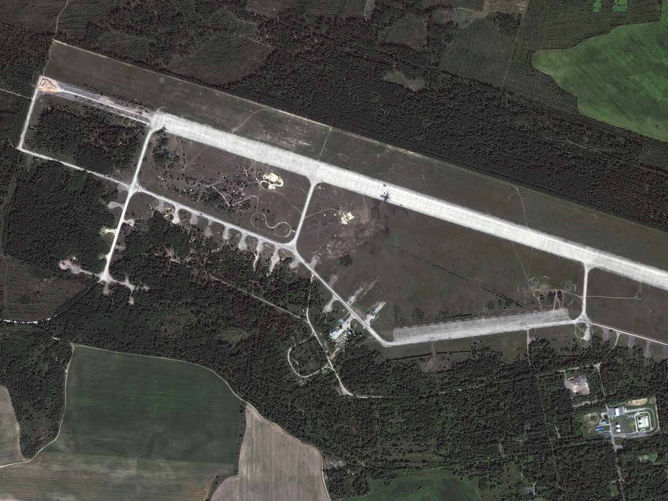 Анализ обстановки на аэродроме в Зябровке доказывает, что вероятность ракетных обстрелов территории Украины сохраняется, отметила группа&nbsp;"Беларускі Гаюн"