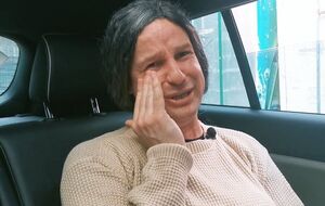 Великий в образе россиянки: Ладно, мы бомбим Украину из Крыма, но зачем бомбить в ответ?