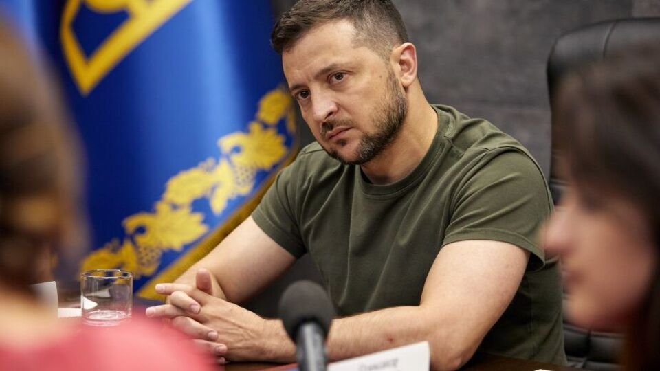 По мнению Зеленского, 24 февраля украинцы "были настолько сильными, насколько могли быть"