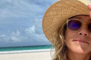 Энистон родилась в 1969 году в Лос-Анджелесе