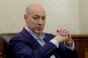 Гордон: Росія практично не робить нічого сама. Я давно хотів взяти інтерв'ю у Калашникова, мені сказали: "Він фасад, він же не придумав автомат. Це Шмайсер, сидячи в Іжевську, все винайшов"