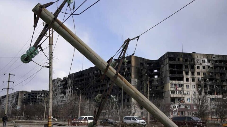 Андрющенко: Поклавши руку на серце, у Маріуполі зносити треба все. Принаймні багатоповерхівки