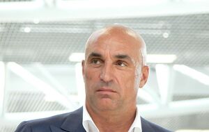 Ярославский выставил яхту на продажу в мае