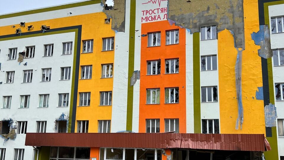 По данным ГБР, россияне обстреливали больницу из танков Т-72 и Т-80