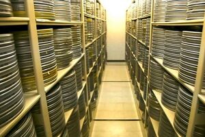 На базі Довженко-центру працюють фільмофонд, кіноархів і музей кіно