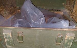 Кроме прочего, военные РФ оставили ящик с 19 взрывателями МВЧ-62 к противотанковым минам