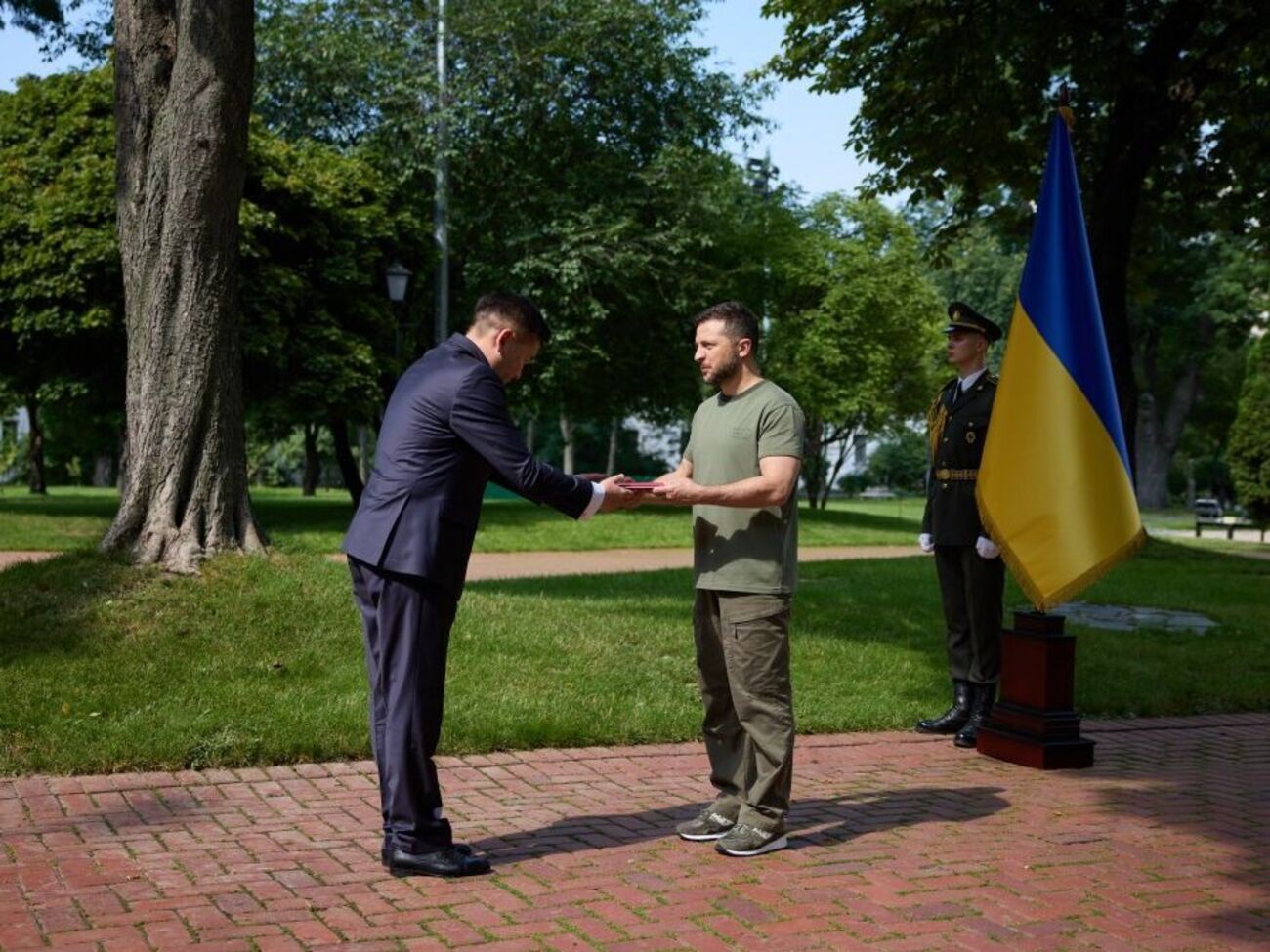 Зеленский принял верительные грамоты от четырех послов 17 августа