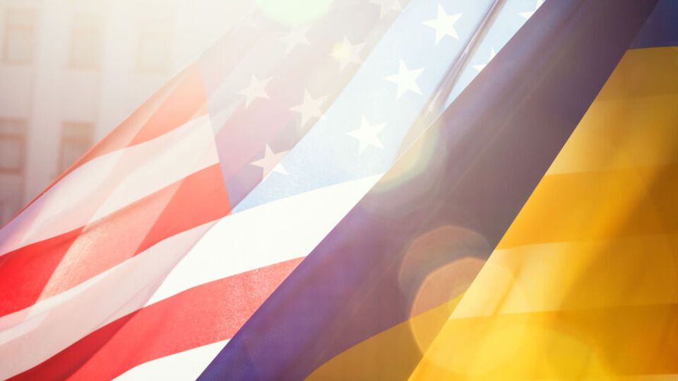 Ряд авторитетных американских экспертов, военных и дипломатов призвали США активнее вооружать Украину