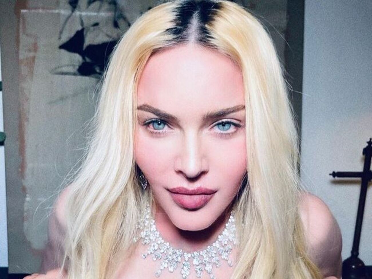 Мадонна:&nbsp;Добро пожаловать на мою сюрреалистическую вечеринку, где нет ничего логичного и тревожного