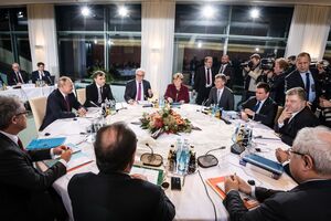 Клімкін (за столом другий праворуч) зустрічався з Путіним шість разів, востаннє – у жовтні 2016 року на саміті в Берліні