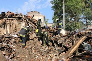 Оккупанты нанесли удар по общежитию в Салтовском районе Харькова вечером 17 августа