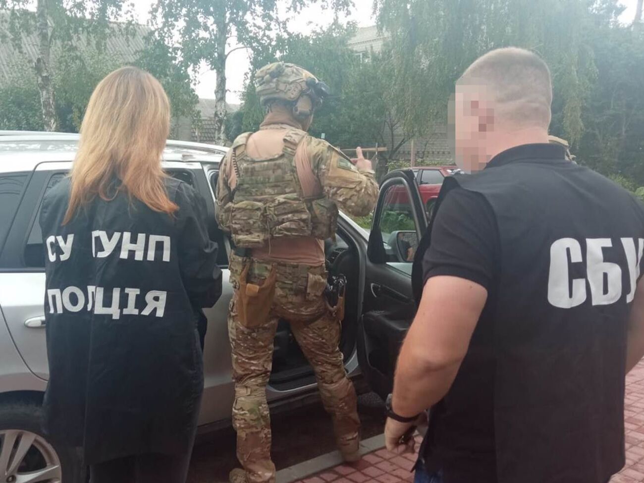 Один из фигурантов был задержан при реализации очередной партии из четырех автомобилей