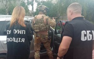 Один из фигурантов был задержан при реализации очередной партии из четырех автомобилей