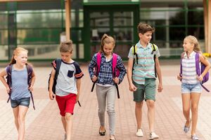 Кухаревская считает, что дети должны иметь подробную информацию о том, как вести себя во время воздушной тревоги