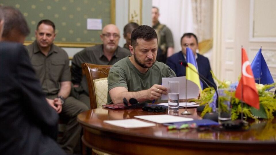 Світова спільнота має силу, щоб забезпечити допуск місії МАГАТЕ на ЗАЕС і виведення російських військ звідти, сказав Зеленський