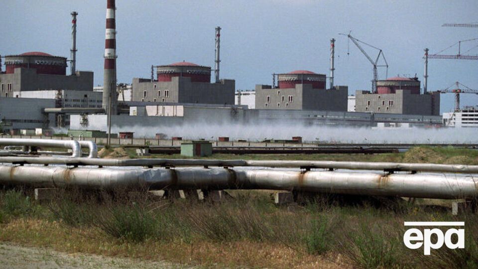 На Запорожской АЭС россияне разместили военную технику, хотя утверждают обратное
