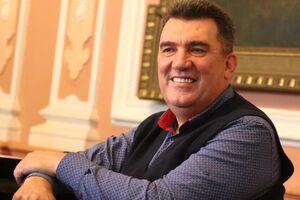 Данилов: На повестке дня вопрос поэтапной демилитаризации с дальнейшей деоккупацией Крыма