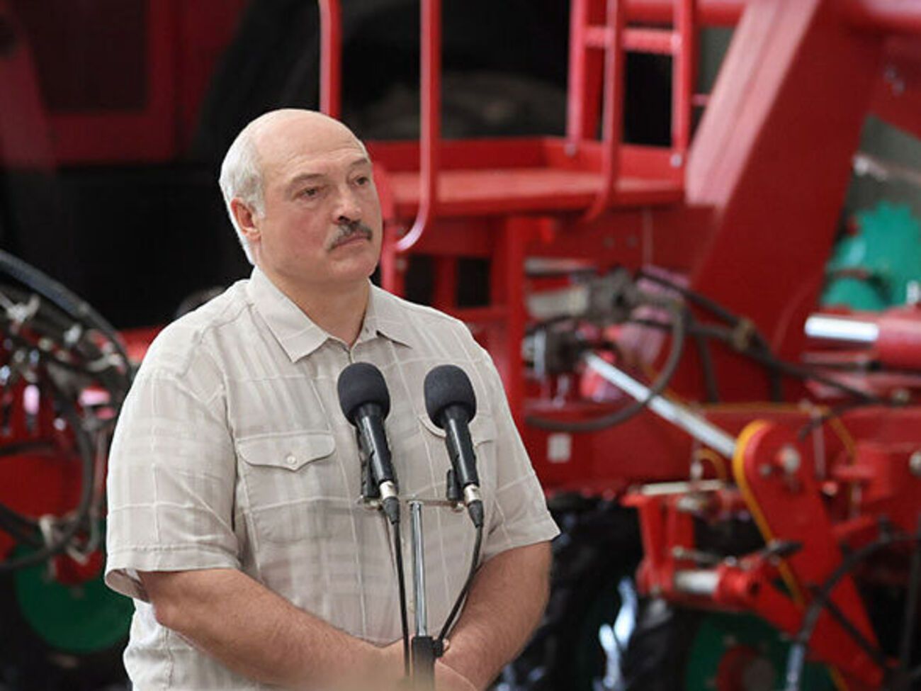 Лукашенко: Нам надо утихомириться