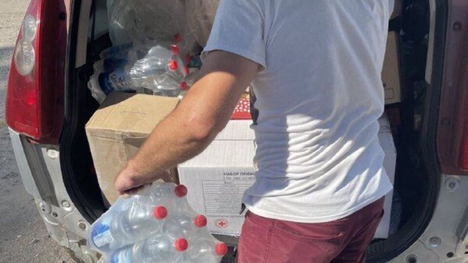 З Кривого Рогу організували підвезення питної води жителям Нововоронцовської громади