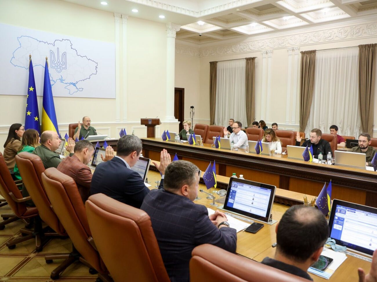 Кабмин принял решение 19 августа