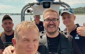 Разом із Пономарьовим участь у зйомках кліпу взяв, зокрема, Горбунов