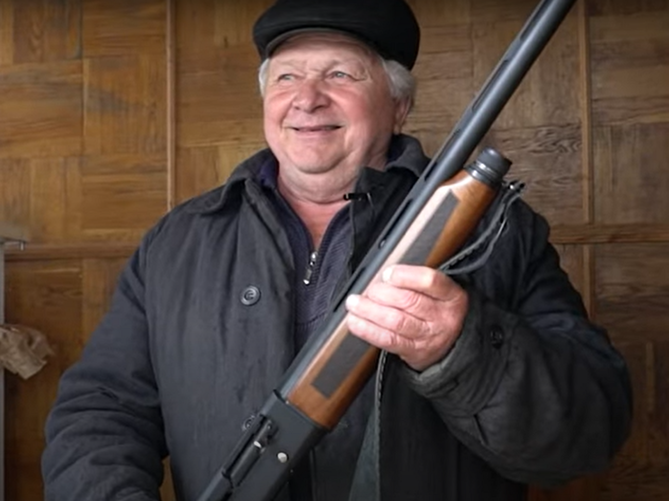 Чернігівський пенсіонер допоміг прикордонникам збити Су-34 окупантів, відкривши вогонь зі своєї мисливської рушниці