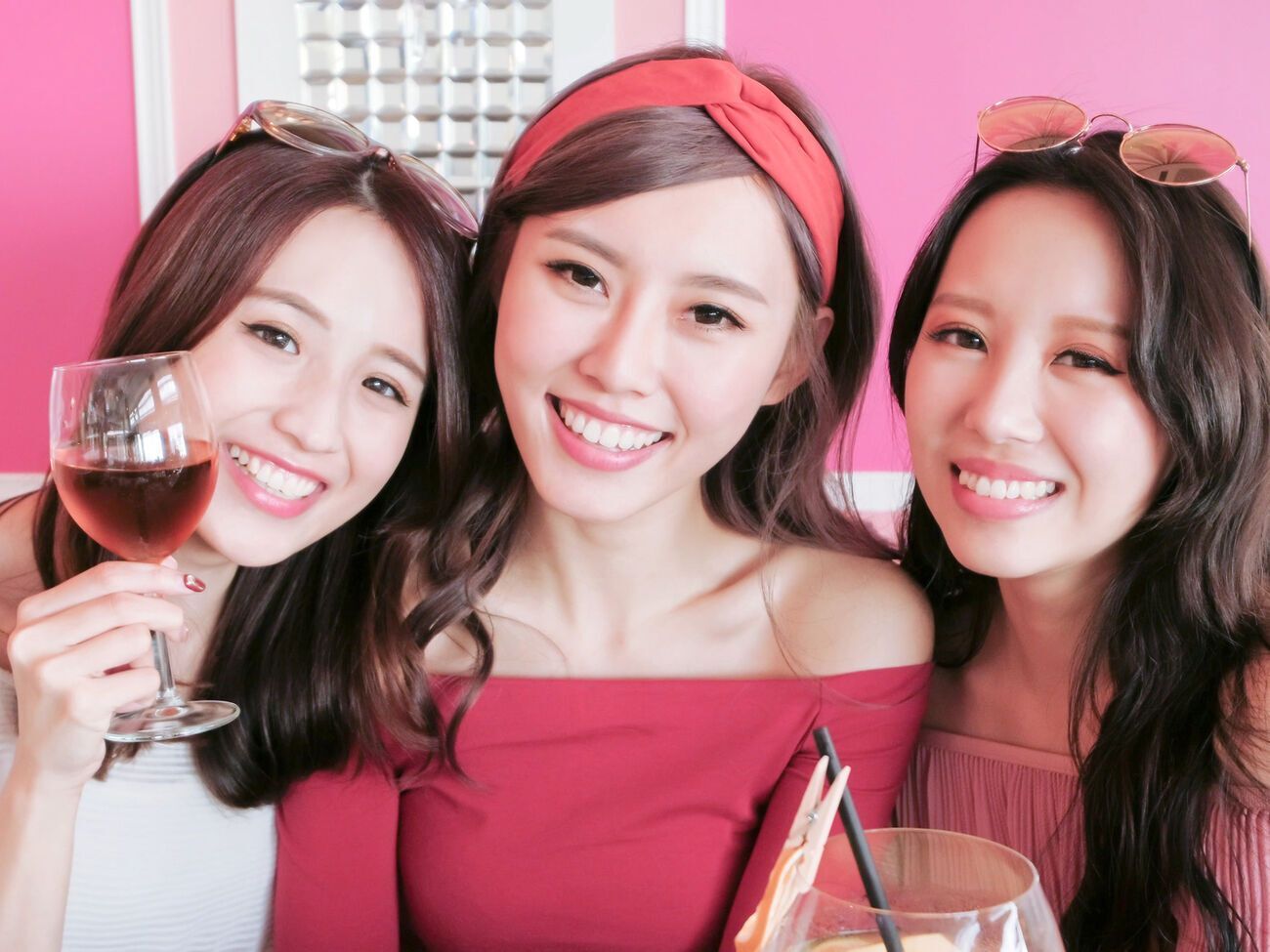 Молодые японцы пьют меньше своих родителей и приносят меньше доходов государству