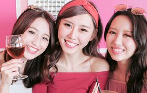 Молоді японці п'ють менше за своїх батьків і приносять менше доходів державі