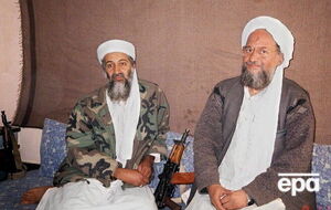 Усама бен Ладен и Айман аль-Завахири на редком общем снимке, датированном 2001 годом