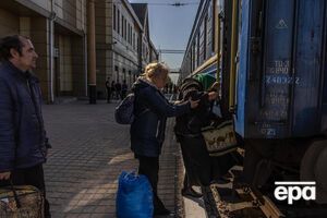 Уряд закликає людей евакуюватися з Донецької області, поки це можливо